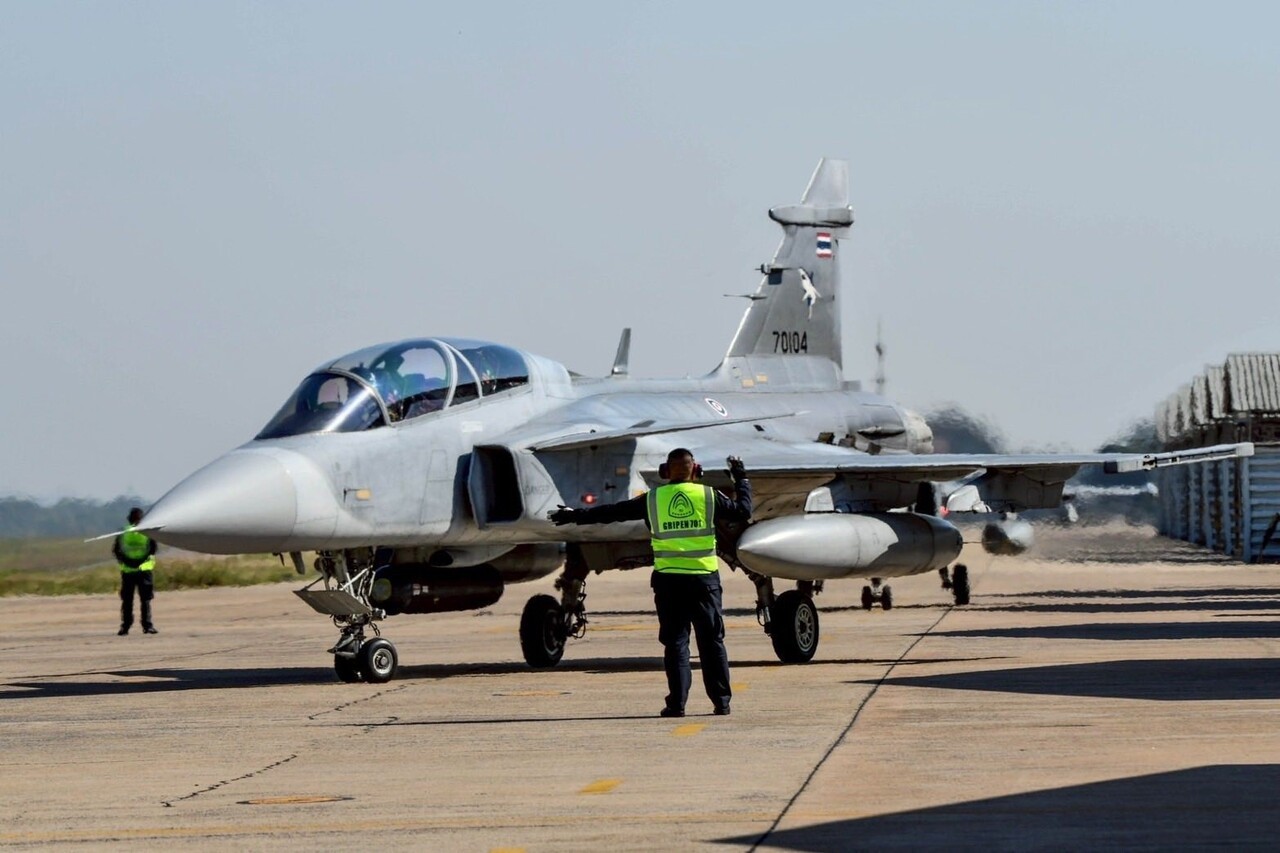 TAYLAND ORDUSU, SINIRDA YAŞANAN SON ÇATIŞMALARDA BİR TAYLAND ASKERİNİN HAYATINI KAYBETMESİ VE 8...