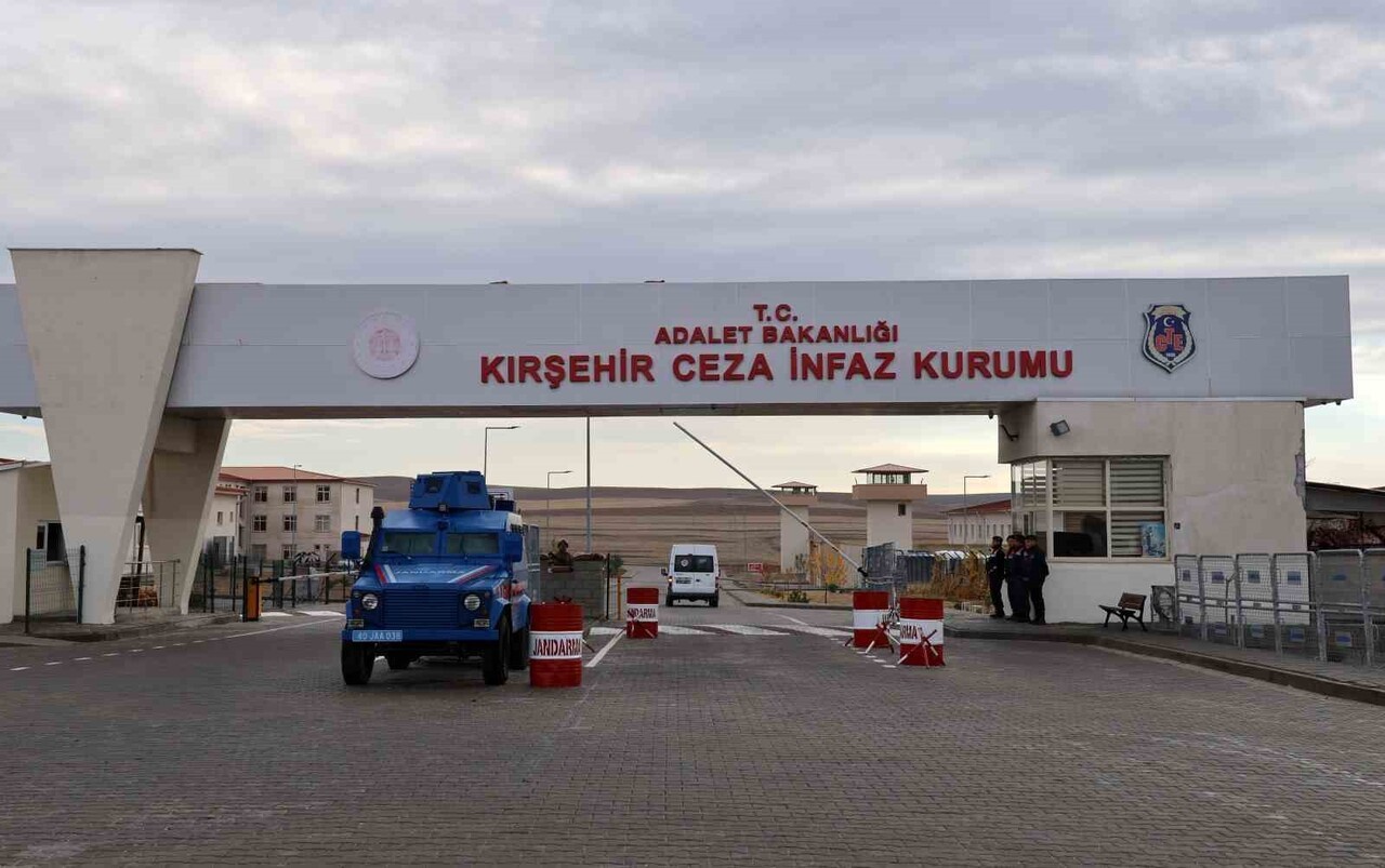 TBMM İNSAN HAKLARINI İNCELEME KOMİSYONU BAŞKANI DERYA YANIK VE KOMİSYON ÜYELERİ, KIRŞEHİR YÜKSEK...