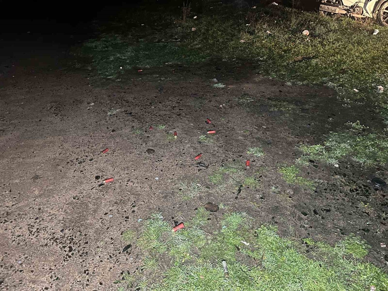 TEKİRDAĞ'IN ÇORLU İLÇESİNDE GECE YARISI DUYULAN SİLAH SESLERİ ÜZERİNE HAREKETE GEÇEN POLİS, ELİNDE...