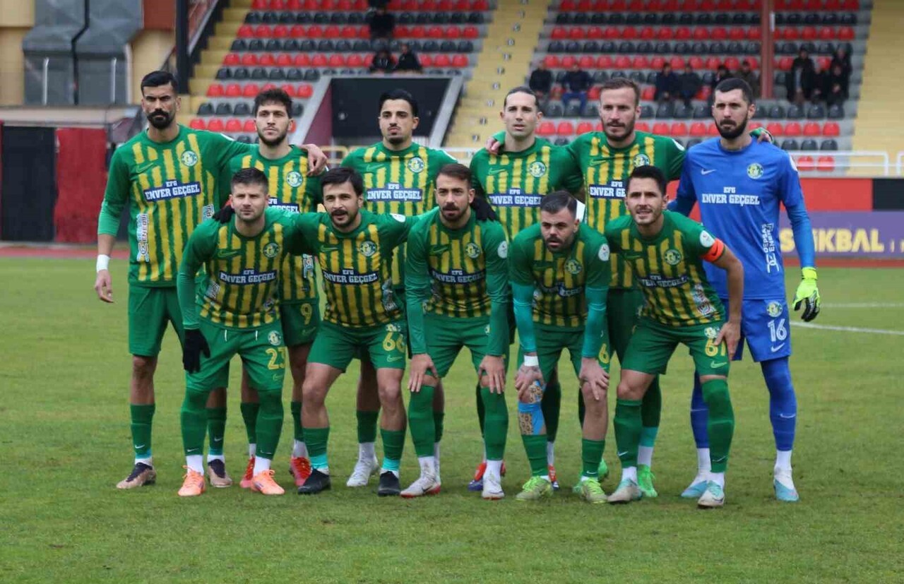 TFF 2. LİG BEYAZ GRUP'UN 17. HAFTA MÜCADELESİNDE KASTAMONUSPOR EVİNDE KONUK ETTİĞİ ŞANLIURFASPOR’A...