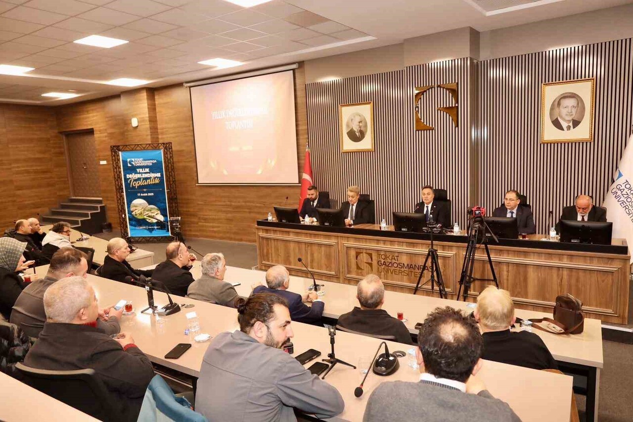 TOKAT (İHA) - TOKAT GAZİOSMANPAŞA ÜNİVERSİTESİ REKTÖRÜ PROF. DR. FATİH YILMAZ, ÜNİVERSİTENİN 2025...