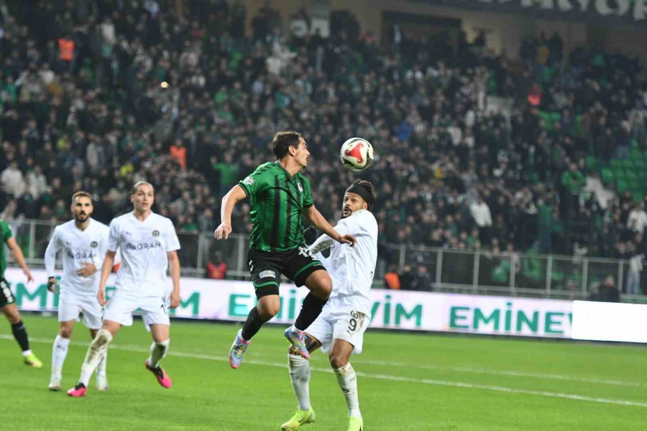 TRENDYOL 1. LİG'İN 19. HAFTASINDA SAKARYASPOR, KONUK ETTİĞİ MANİSA FUTBOL KULÜBÜ'NE 2-0 MAĞLUP...