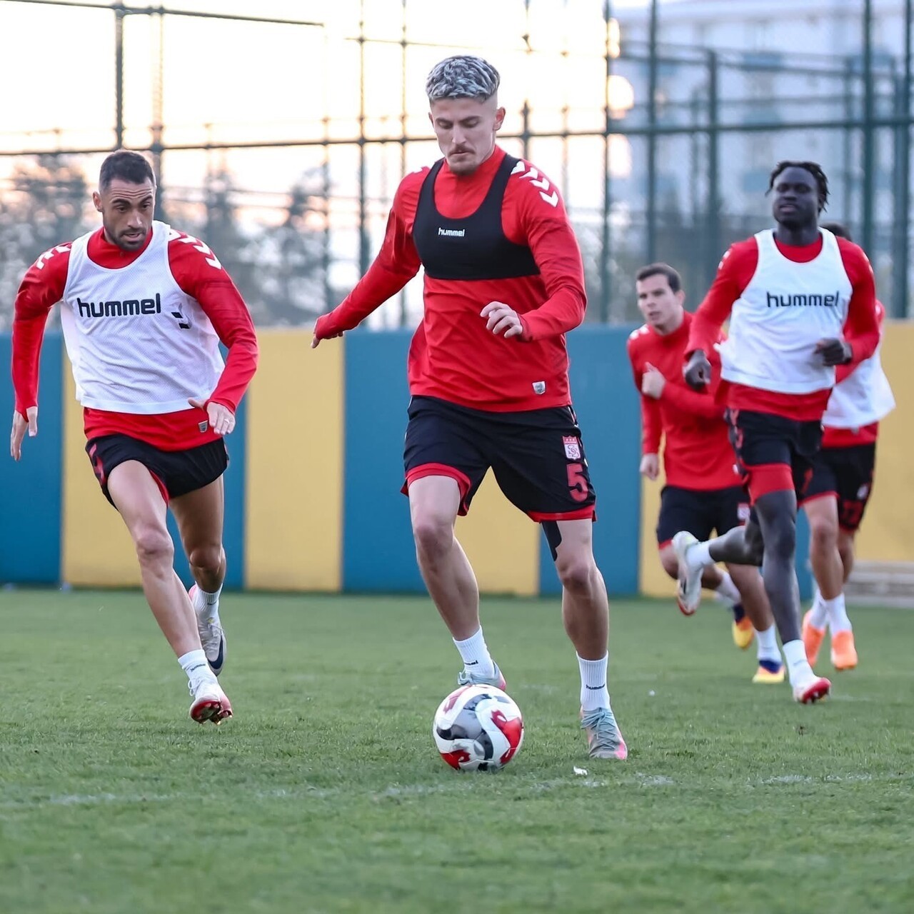 TRENDYOL 1. LİG’İN 16. HAFTASINDA YARIN DEPLASMANDA İSTANBULSPOR İLE KARŞILAŞACAK OLAN ÖZBELSAN...