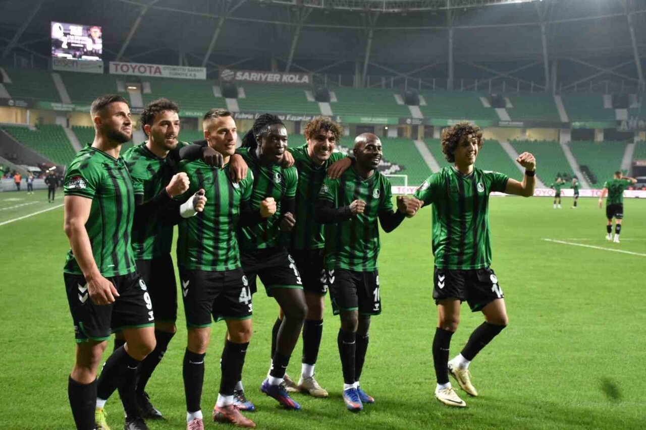 TRENDYOL 1. LİG’İN 17. HAFTASINDA SAKARYASPOR KENDİ EVİNDE, HATAYSPOR’U 3-0 MAĞLUP ETTİ.