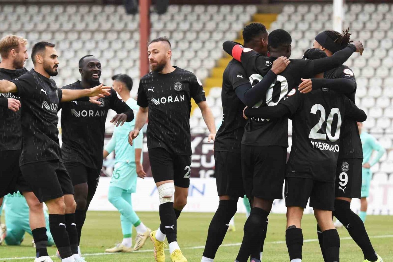 TRENDYOL 1.LİG: SERİK SPOR FUTBOL A.Ş :0 MANİSA FUTBOL KULÜBÜ: 1