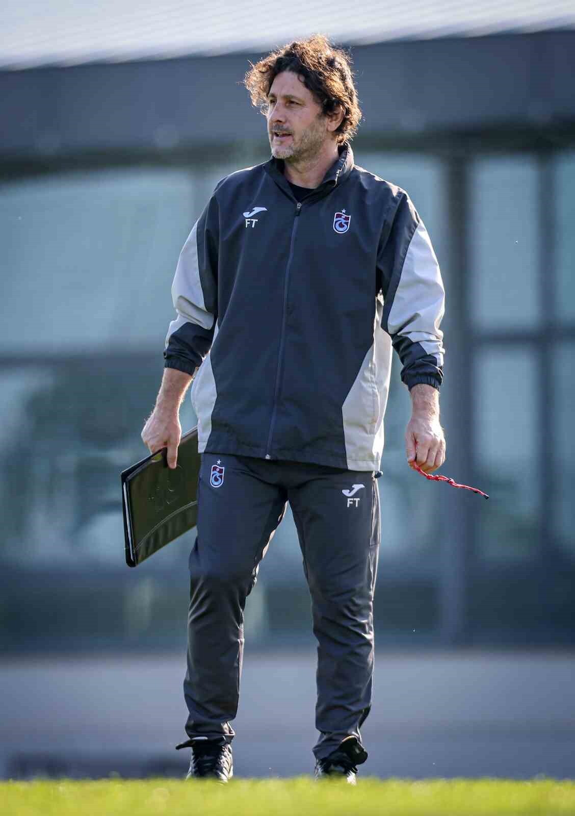 TRENDYOL SÜPER LİG'İN 15. HAFTASINDA GÖZTEPE DEPLASMANINDAN 2-1’LİK GALİBİYETLE DÖNEN TRABZONSPOR...