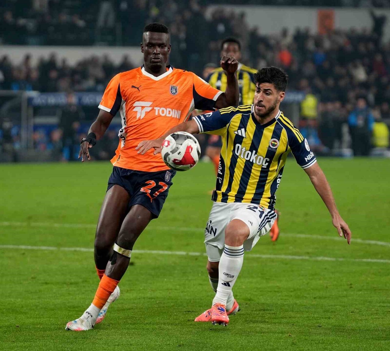 TRENDYOL SÜPER LİG'İN 15. HAFTASINDA RAMS BAŞAKŞEHİR, SAHASINDA KARŞILAŞTIĞI FENERBAHÇE İLE 1-1...