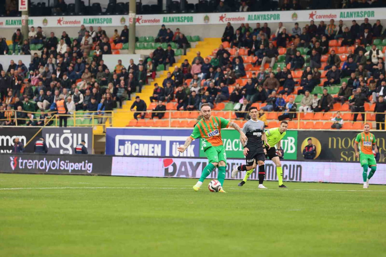 TRENDYOL SÜPER LİG’İN 17. HAFTASINDA CORENDON ALANYASPOR, SAHASINDA KARŞILAŞTIĞI FATİH...