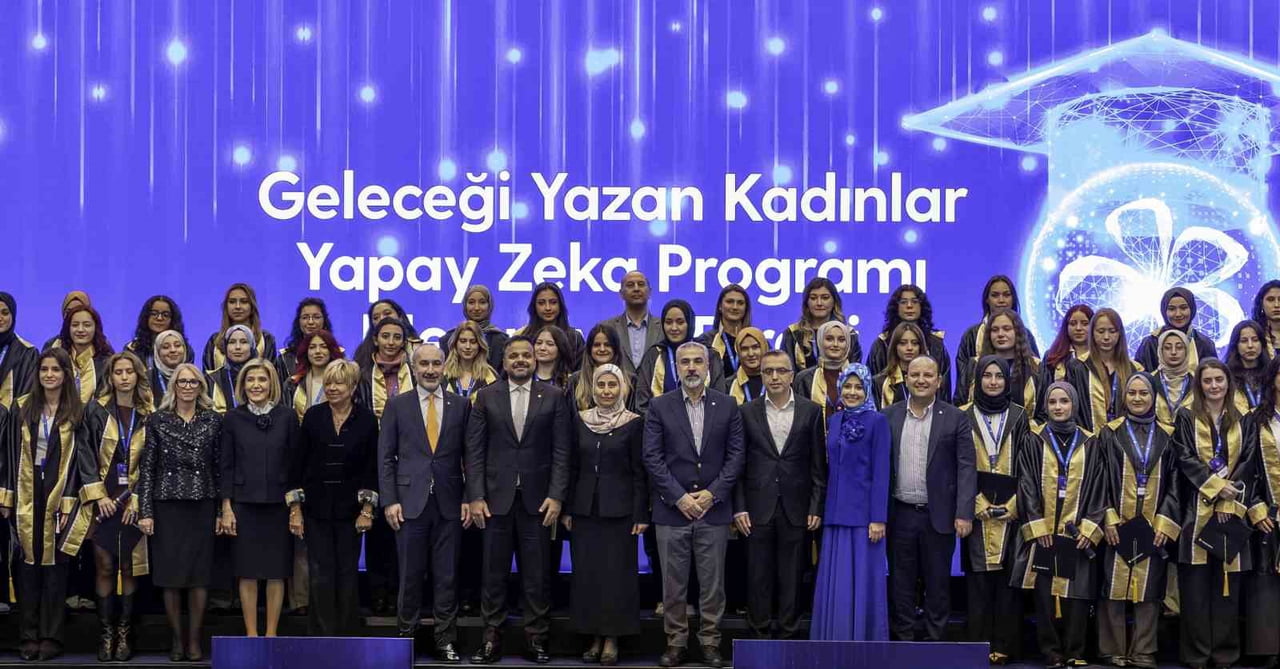 TURKCELL'İN "GELECEĞİ YAZAN KADINLAR YAPAY ZEKÂ" PROGRAMI TAMAMLANDI. "GELECEĞİ YAZANLAR" PROJESİ...