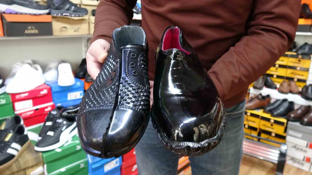 TÜRKİYE'DE 1930'LU YILLARIN BAŞINDA ÜRETİMİNE BAŞLANAN VE ÇARIKTAN AYAKKABIYA GEÇİŞ SÜRECİNİN...