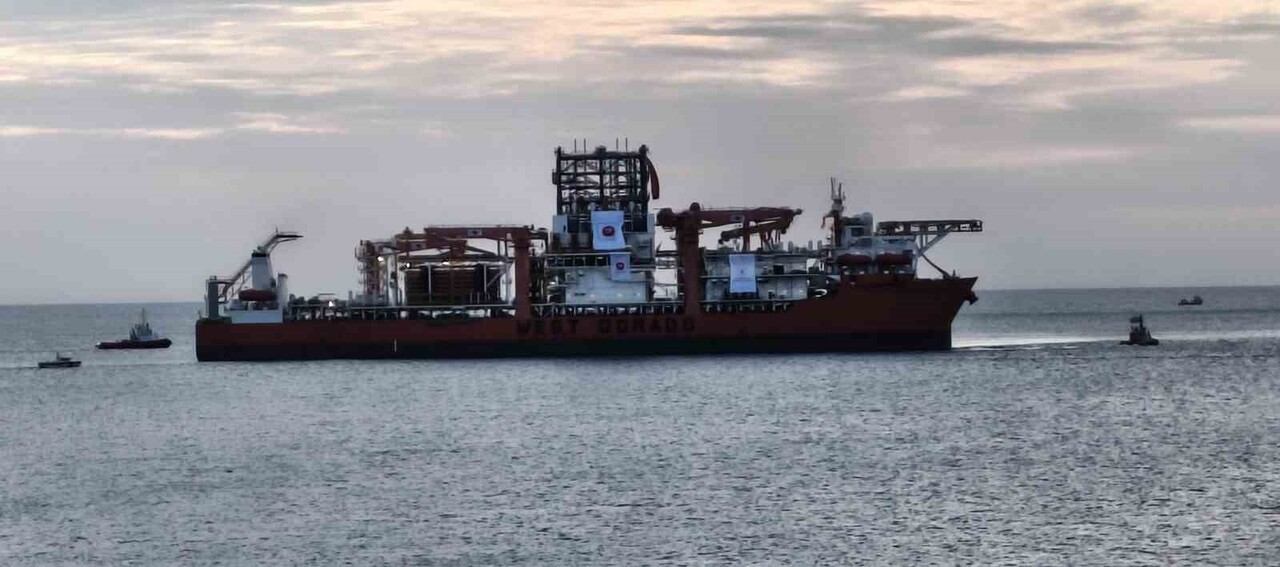 TÜRKİYE'NİN 6. SONDAJ GEMİSİ MERSİN'E ULAŞTI