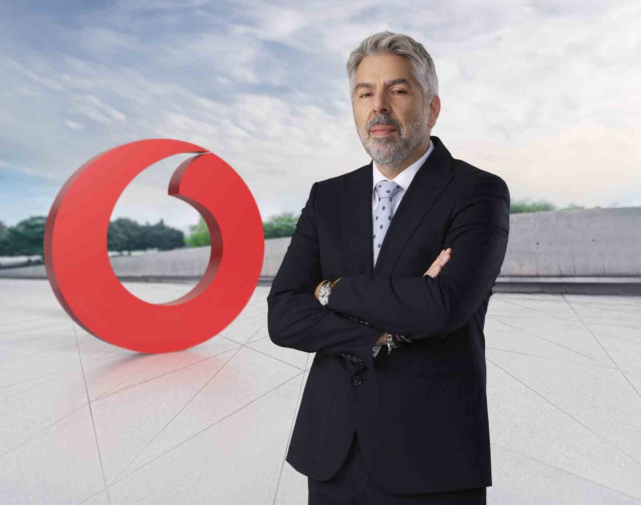 TÜRKİYE VODAFONE VAKFI BAŞKANI HASAN SÜEL