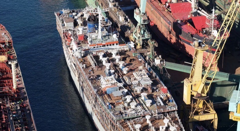 TUZLA TERSANESİ'NDE BULUNAN "ZEİN 1" İSİMLİ GEMİ HENÜZ BİLİNMEYEN NEDENDEN DOLAYI YANGIN ÇIKTI....