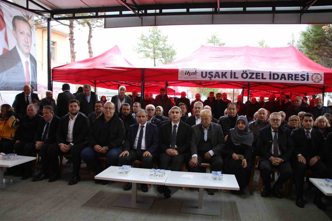 UŞAK’IN KARAHALLI İLÇESİNDE HAYIRSEVERLERİN DESTEKLERİYLE HAZIRLANAN SEMRA-ÖZKAN ATAK HEMODİYALİZ...