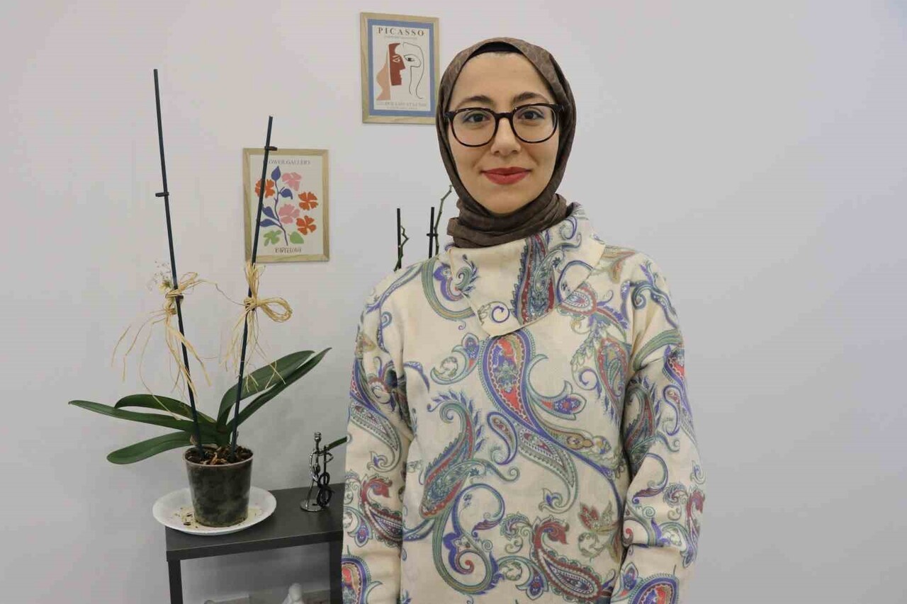 UZMAN PSİKOLOG DİLRUBA IŞIN, TEKNOLOJİ KULLANIMININ ARTMASIYLA BİRLİKTE "HAYALET TİTREŞİM...