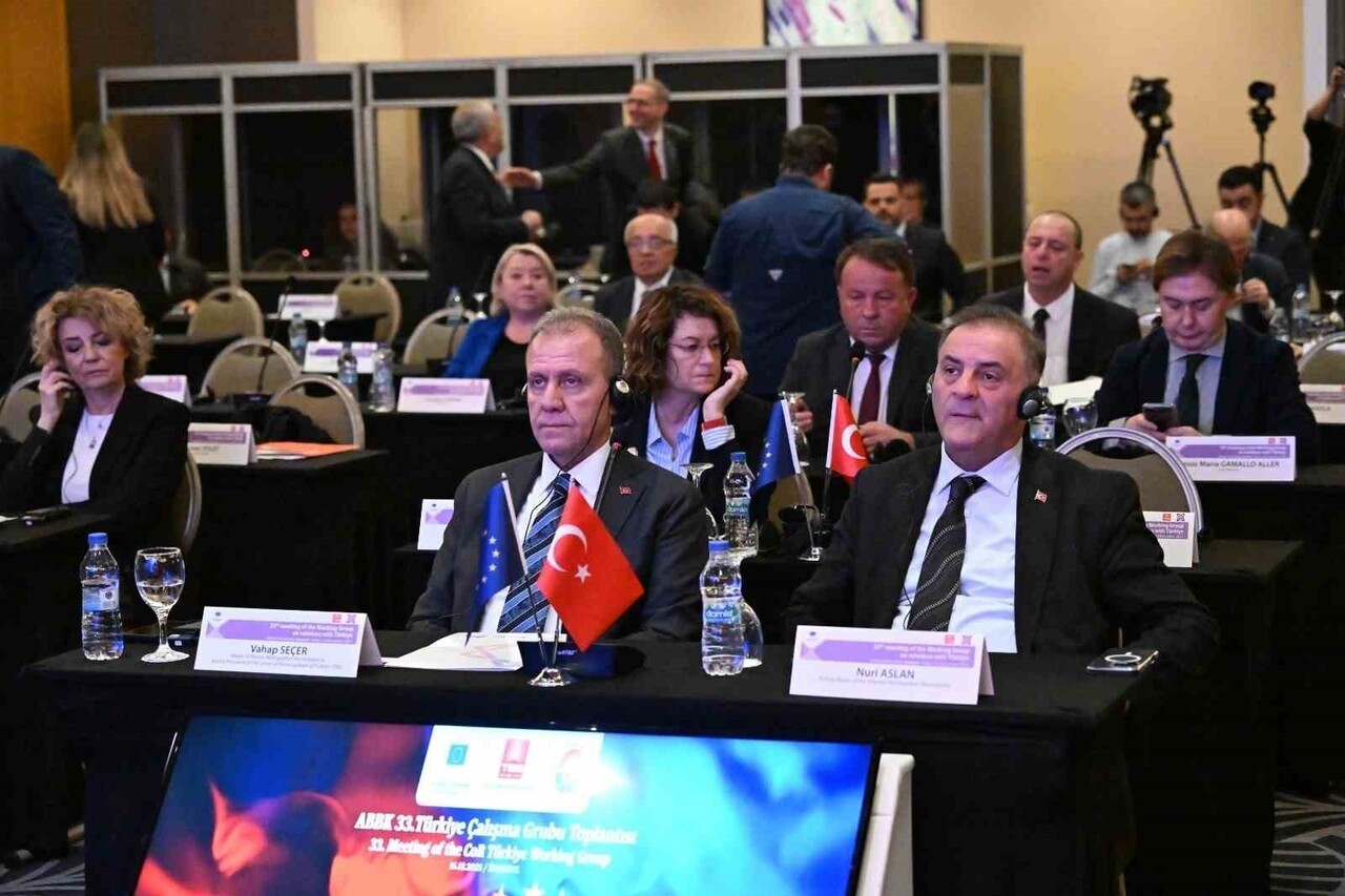 VAHAP SEÇER, İSTANBUL'DA DÜZENLENEN AVRUPA BİRLİĞİ BÖLGELER KOMİTESİ (ABBK) 33. TÜRKİYE ÇALIŞMA...
