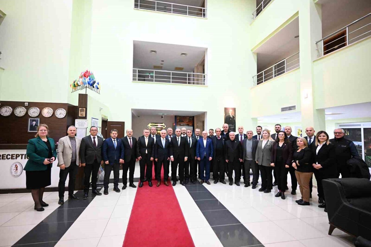 VALİ UĞUR TURAN, KIRKLARELİ'NİN GELİŞİMİ İÇİN HER YILIN SONUNDA GELENEKSEL HALE GELEN TOPLANTIDA...