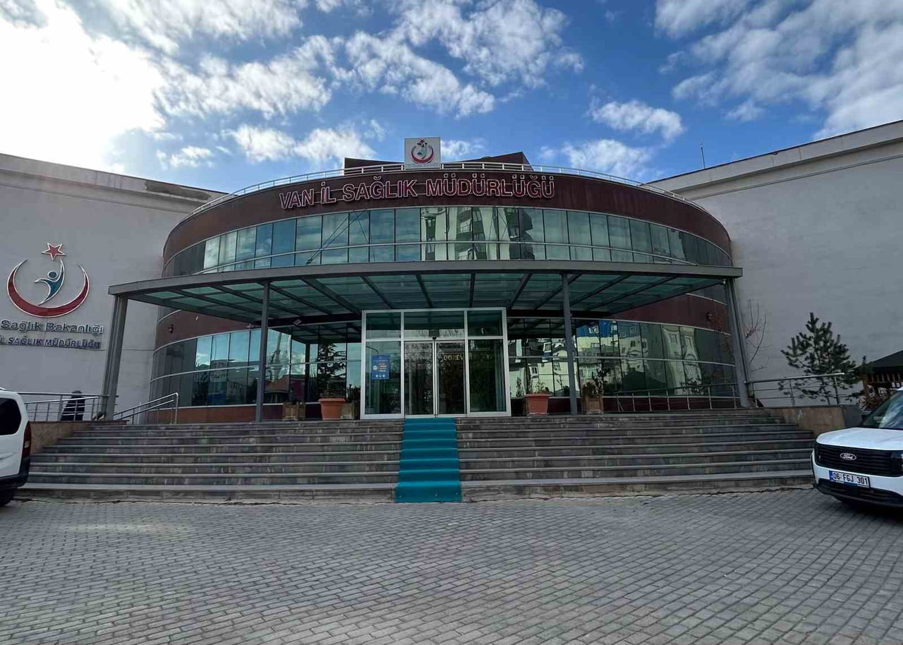 VAN İL SAĞLIK MÜDÜRLÜĞÜ BÜNYESİNDE FAALİYET GÖSTEREN SAĞLIKLI HAYAT MERKEZLERİNDEKİ SİGARA BIRAKMA...