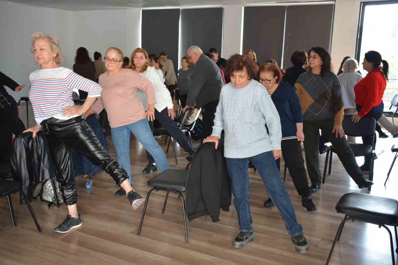 YAKIN DOĞU ÜNİVERSİTESİ İLE YAŞLI HAKLARI VE RUH SAĞLIĞI DERNEĞİ İŞ BİRLİĞİYLE DÜZENLENEN...