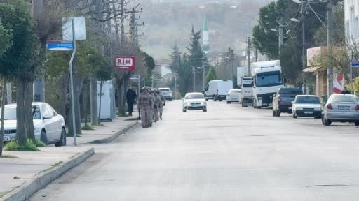 Yalova'da DEAŞ'a yönelik operasyon sürüyor: 8 polis yaralı
