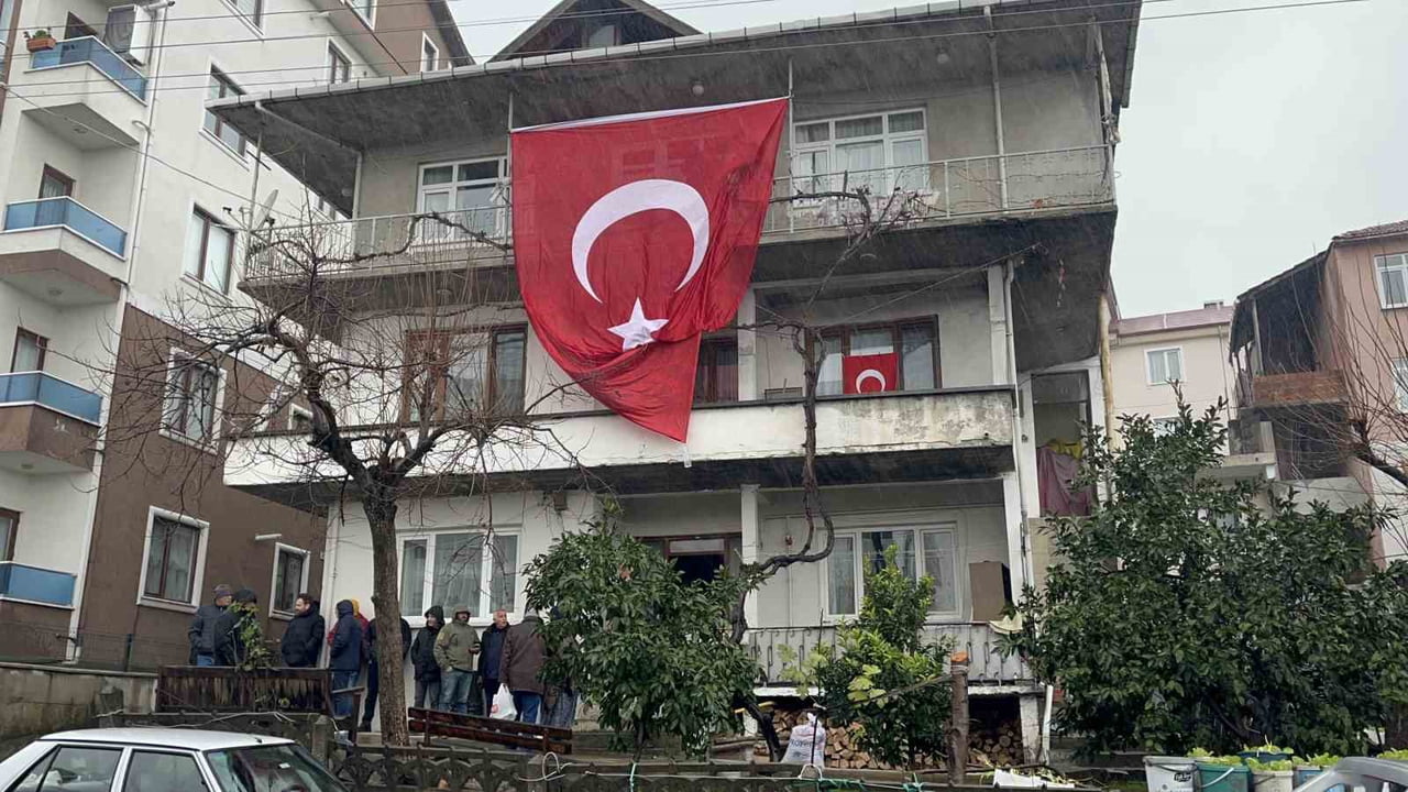 YALOVA'DA TERÖR ÖRGÜTÜ DEAŞ'A YÖNELİK OPERASYONDA ÇIKAN ÇATIŞMADA ŞEHİT OLAN POLİS MEMURU TURGUT...