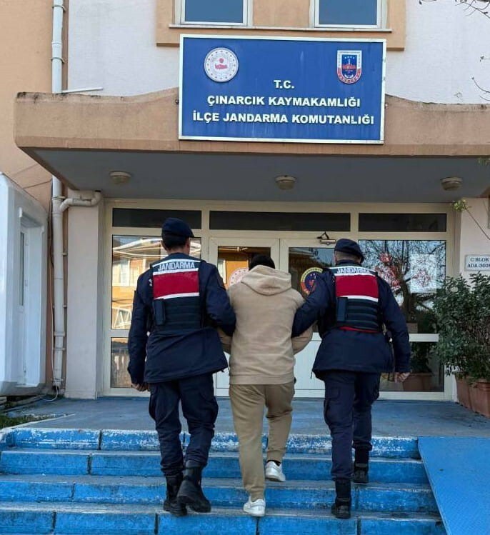 YALOVA'DA UYUŞTURUCU MADDE TİCARETİ SUÇU NEDENİYLE INTERPOL TARAFINDAN KIRMIZI BÜLTENLE ARANAN...