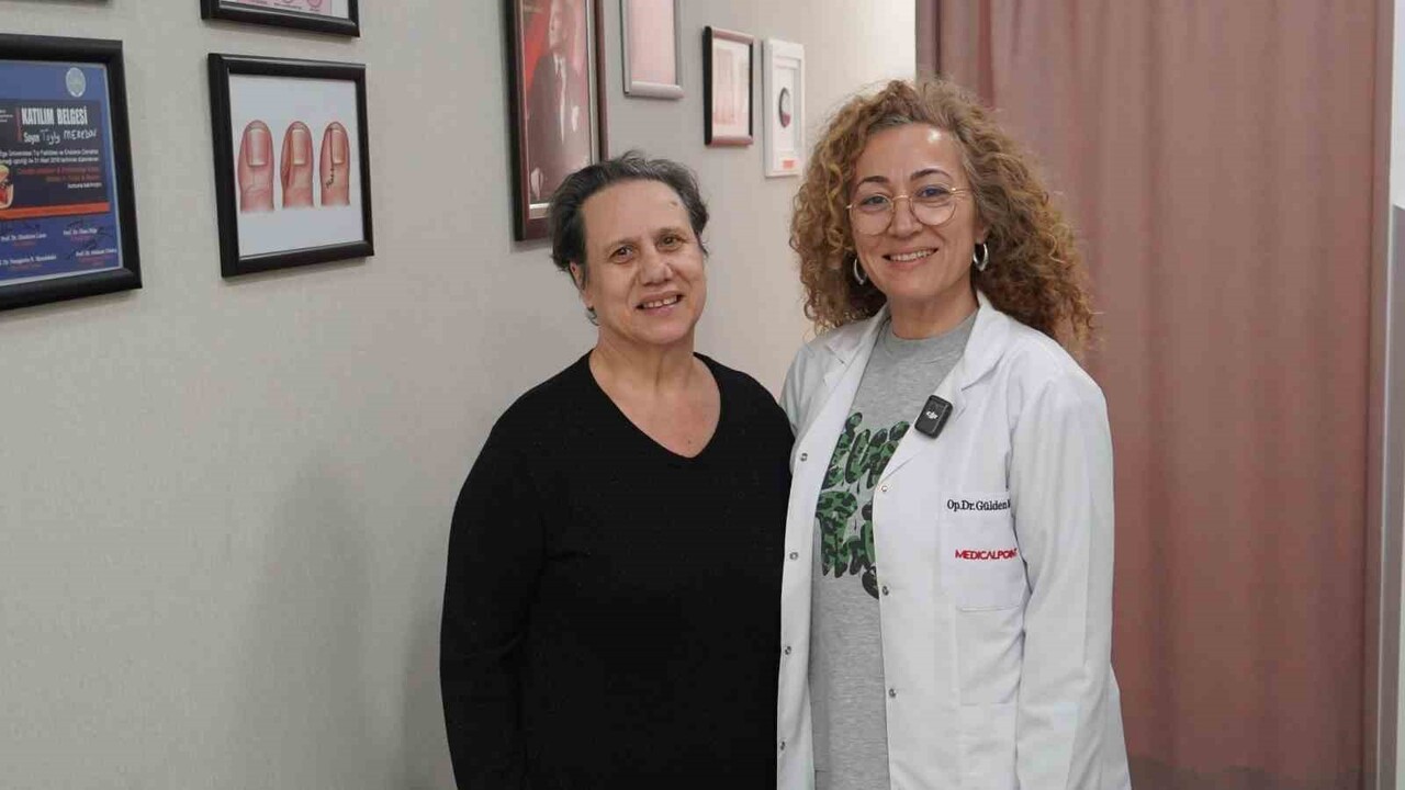 YASEMİN KARPUZ VE OP. DR. GÜLDEN BALLI