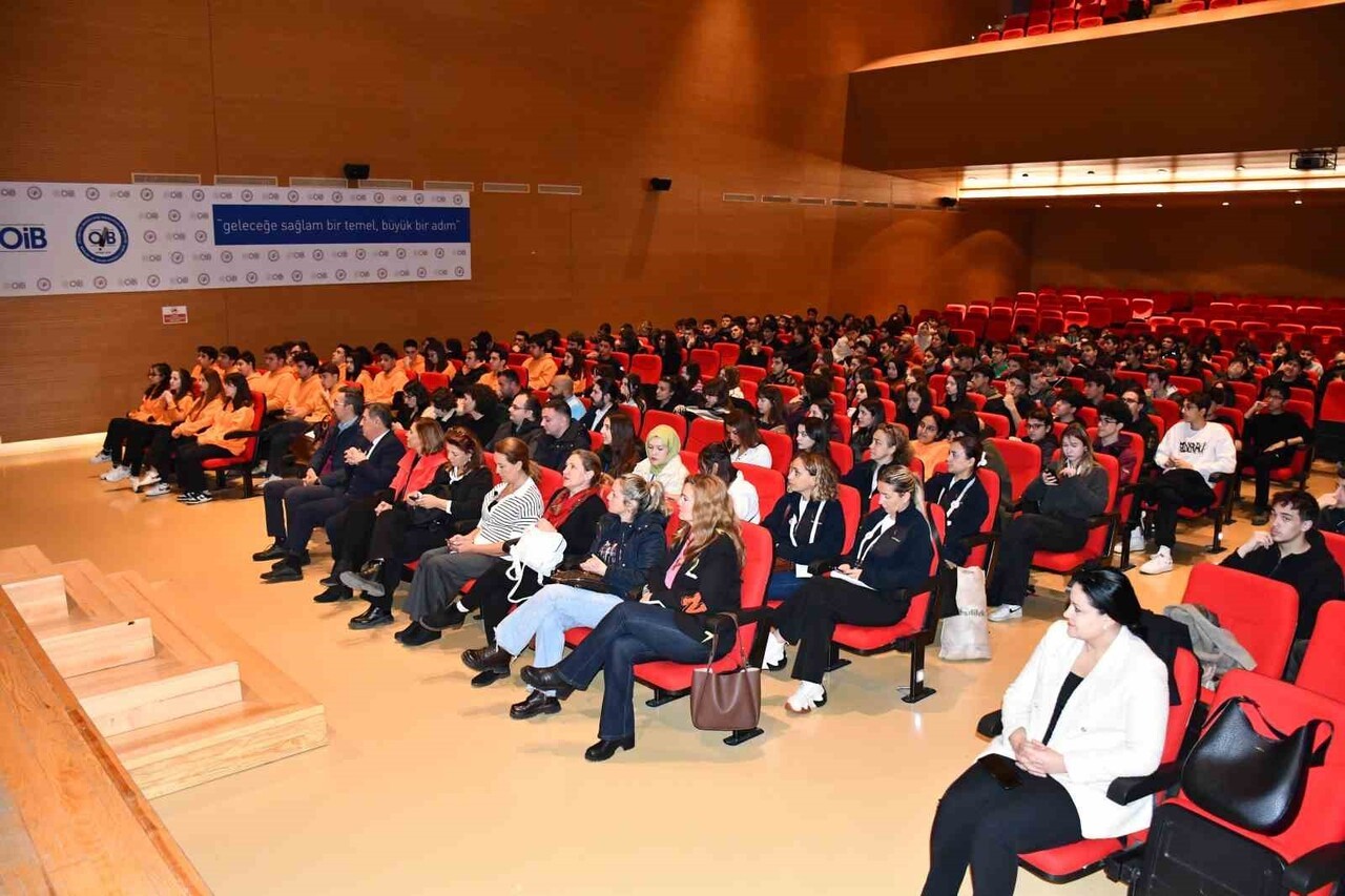 YEŞİM GRUP, 5 ARALIK DÜNYA GÖNÜLLÜLER GÜNÜ ÇERÇEVESİNDE DÜZENLEDİĞİ GÖNÜLLÜLÜK ZİRVESİ’NDE, "ÖNCE...