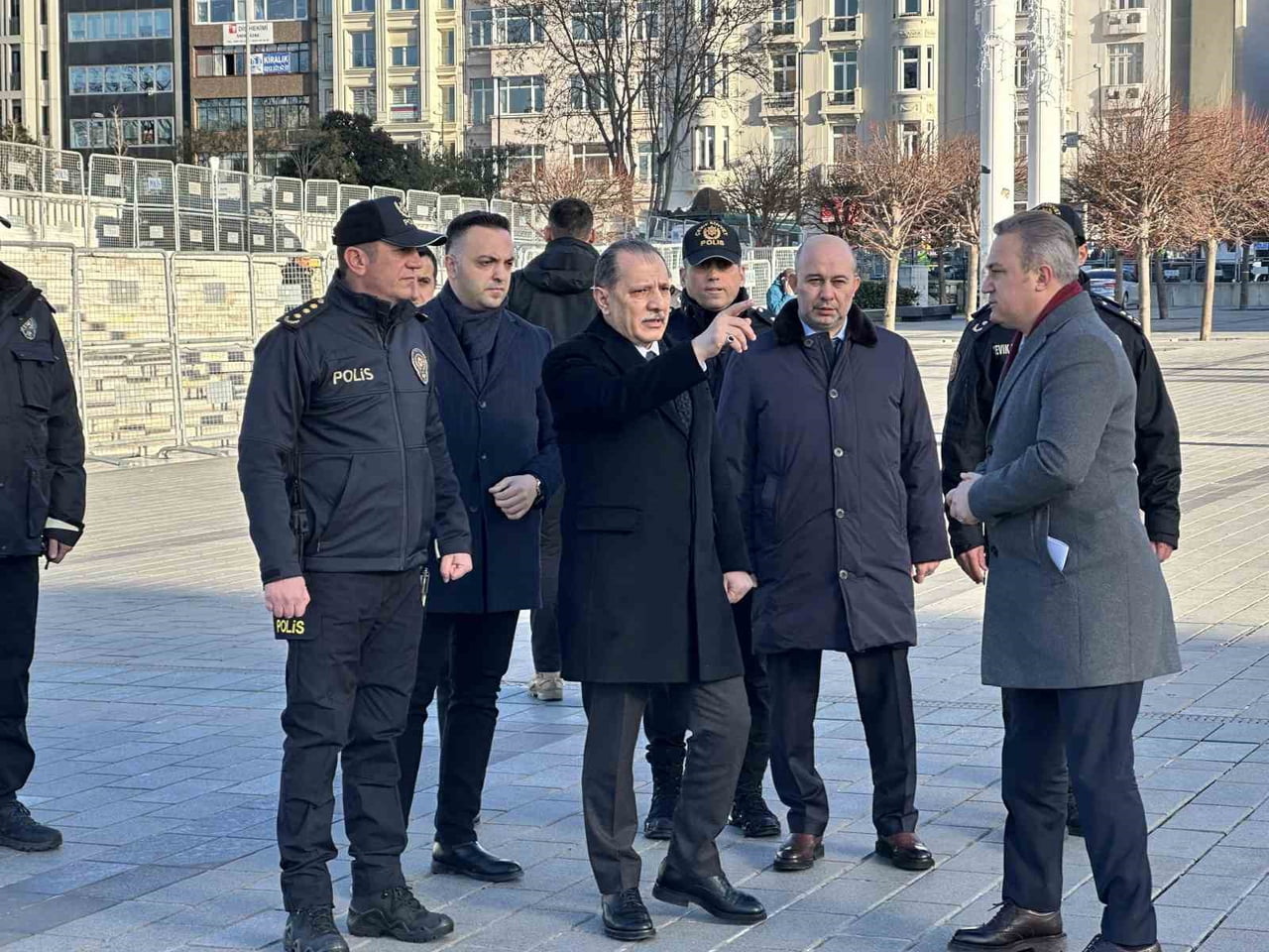 YILDIZ, "SUÇLA MÜCADELEDE TEKNOLOJİNİN BÜTÜN İMKANLARINDAN FAYDALANIYORUZ. 39 İLÇEMİZDE...