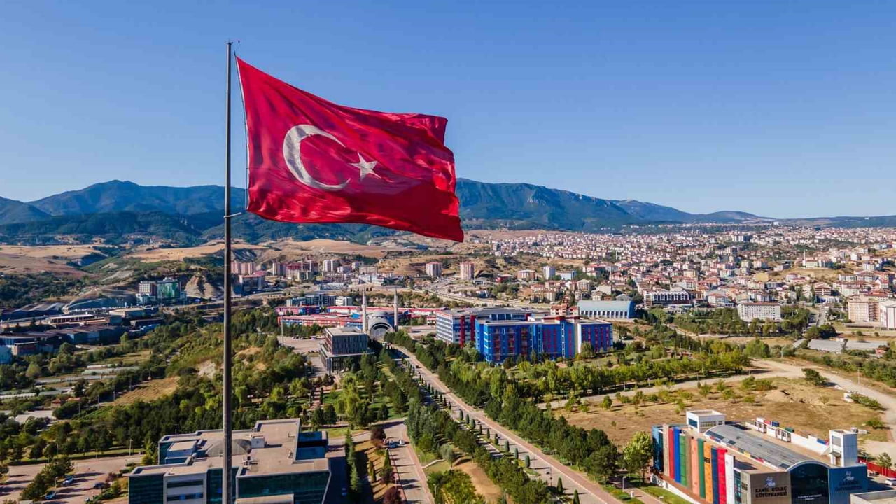 YÜKSEKÖĞRETİM KURULU (YÖK) TARAFINDAN YAYIMLANAN "ÜNİVERSİTE İZLEME VE DEĞERLENDİRME GENEL...