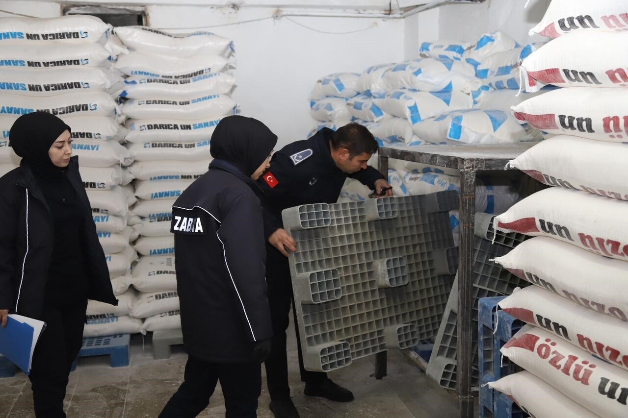 ZABITA EKİPLERİNDEN TANDIR VE LAVAŞ ÜRETİCİLERİNE SIKI DENETİM