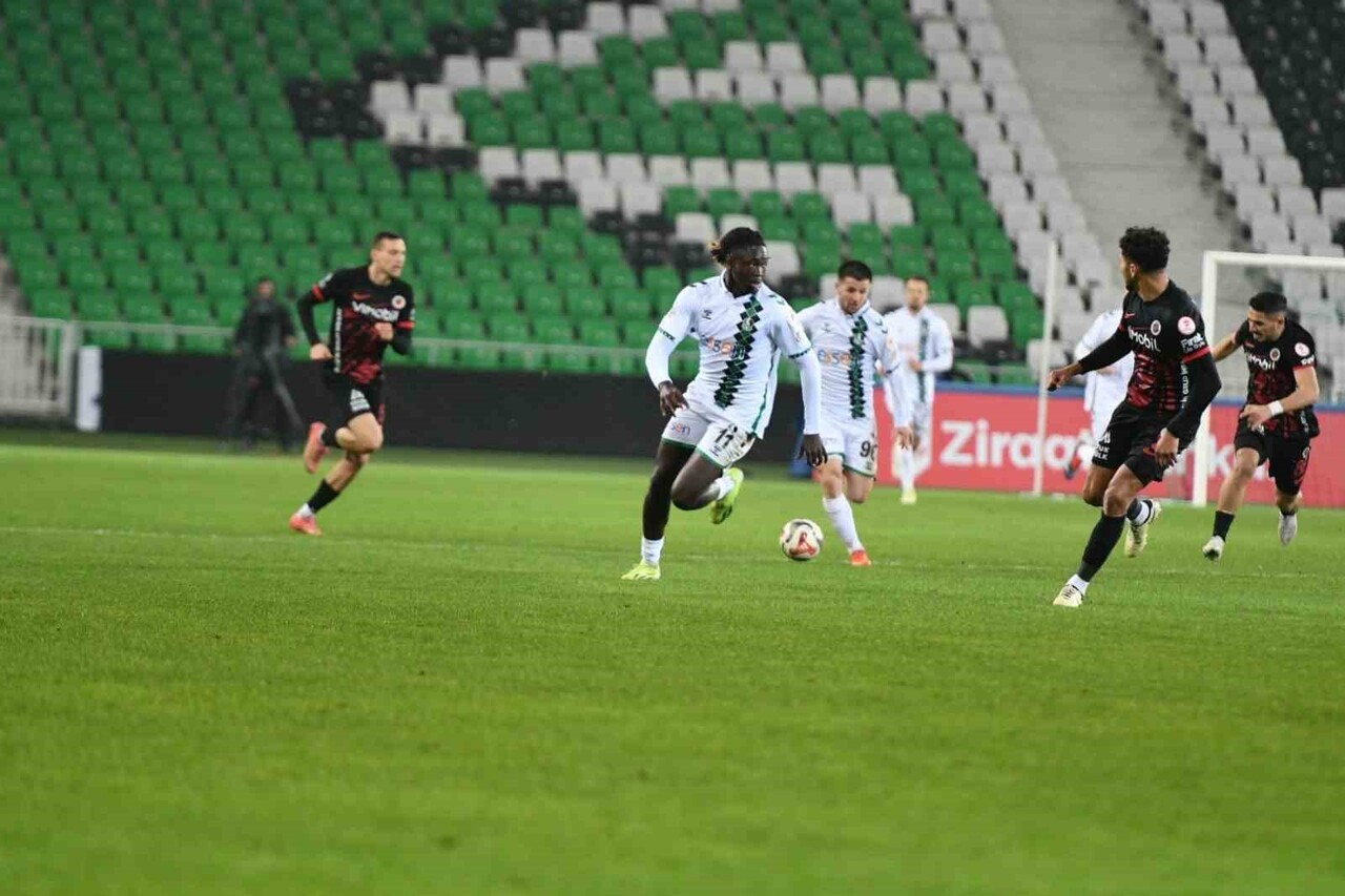 ZİRAAT TÜRKİYE KUPASI 4. TUR MAÇINDA SAKARYASPOR, KONUK ETTİĞİ GENÇLERBİRLİĞİ’NE 5-0 MAĞLUP...