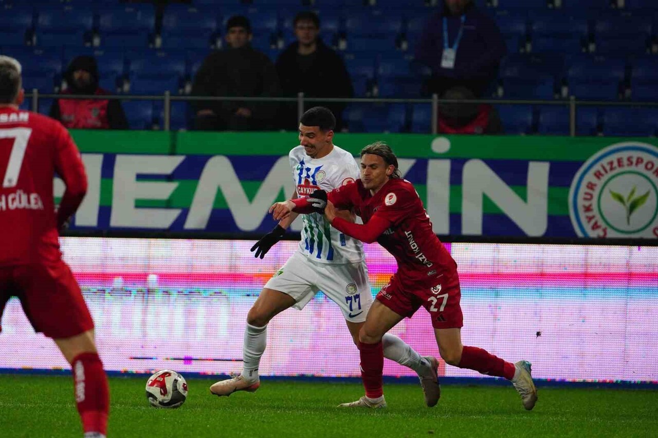 ZİRAAT TÜRKİYE KUPASI C GRUBU'NUN İLK HAFTASINDA ÇAYKUR RİZESPOR, GAZİANTEP FUTBOL KULÜBÜ'NÜ...