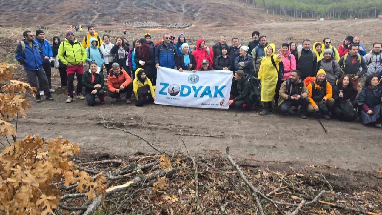 ZODYAK DOĞA YÜRÜYÜŞÜ EKİBİ, ESKİŞEHİR'İN SEYİTGAZİ İLÇESİ'NDE YANGINDAN ZARAR GÖREN ORMANLIK...