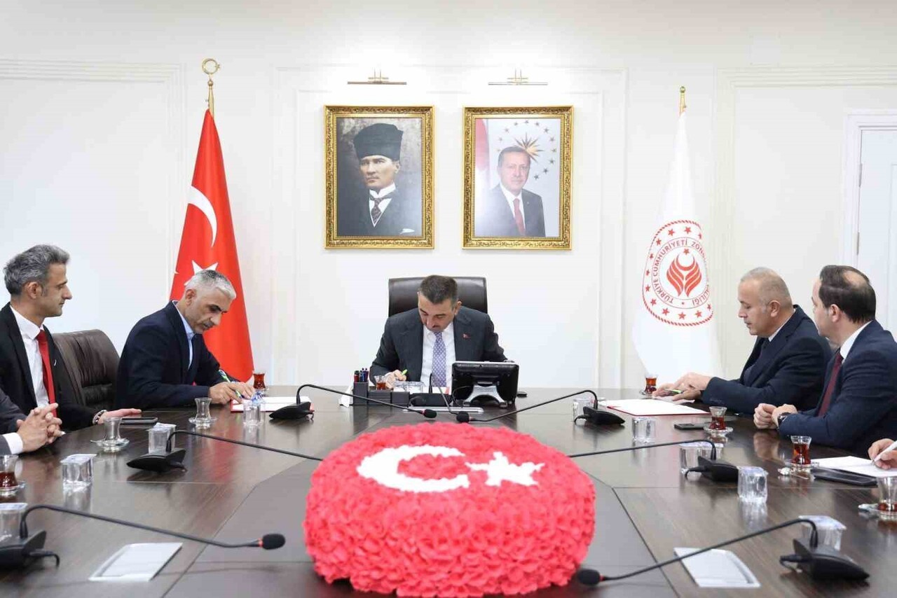 ZONGULDAK'A EĞİTİM YATIRIMI: KARAPINAR ANAOKULU İÇİN PROTOKOL İMZALANDI