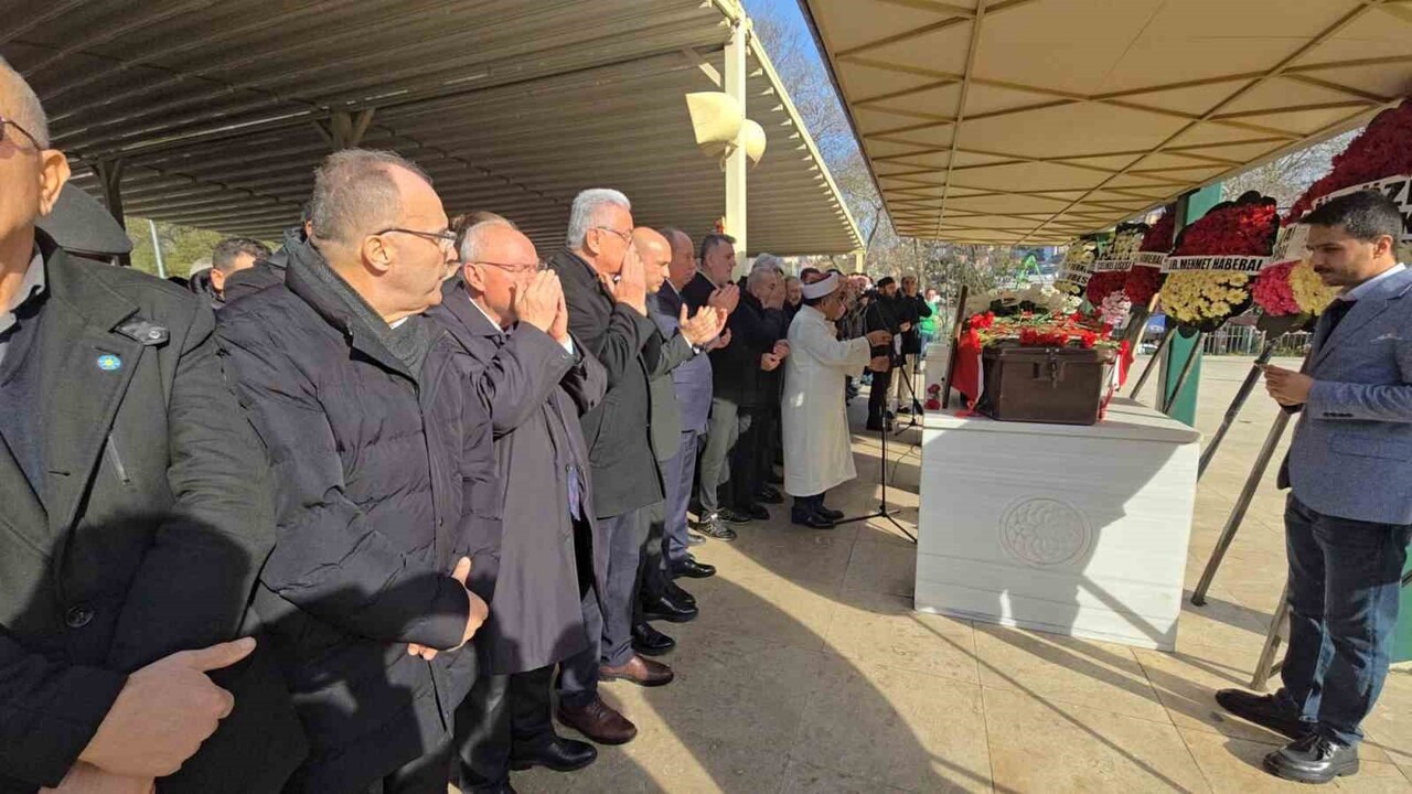 ZONGULDAK'TA 1989-1994 YILLARI ARASINDA BELEDİYE BAŞKANLIĞI GÖREVİNİ YÜRÜTEN YÜKSEL AYTAÇ...