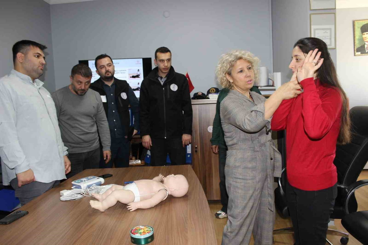 ZONGULDAK BÖLGE LİMAN BAŞKANLIĞINDA GÖREV YAPAN PERSONEL, OLASI KAZALAR VE SAĞLIK ACİL DURUMLARINA...