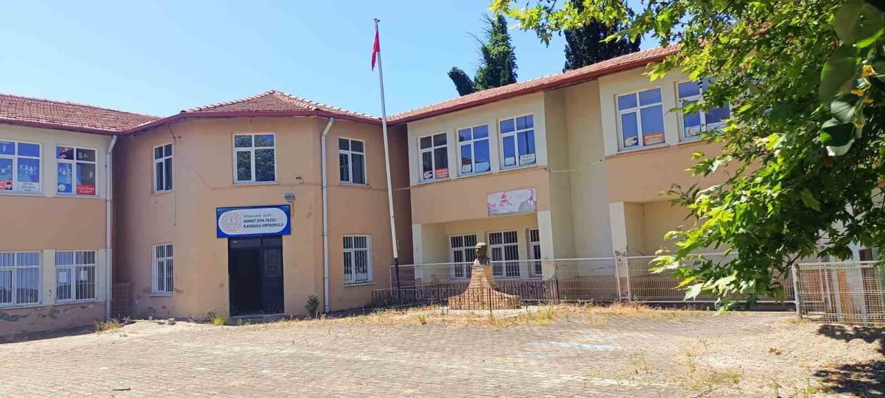 ZONGULDAK (İHA) - MİLLÎ EĞİTİM BAKANLIĞI TARAFINDAN, BÜYÜK TEKKE KÖYÜ’NDE 7 YILDIR KAPALI BULUNAN...