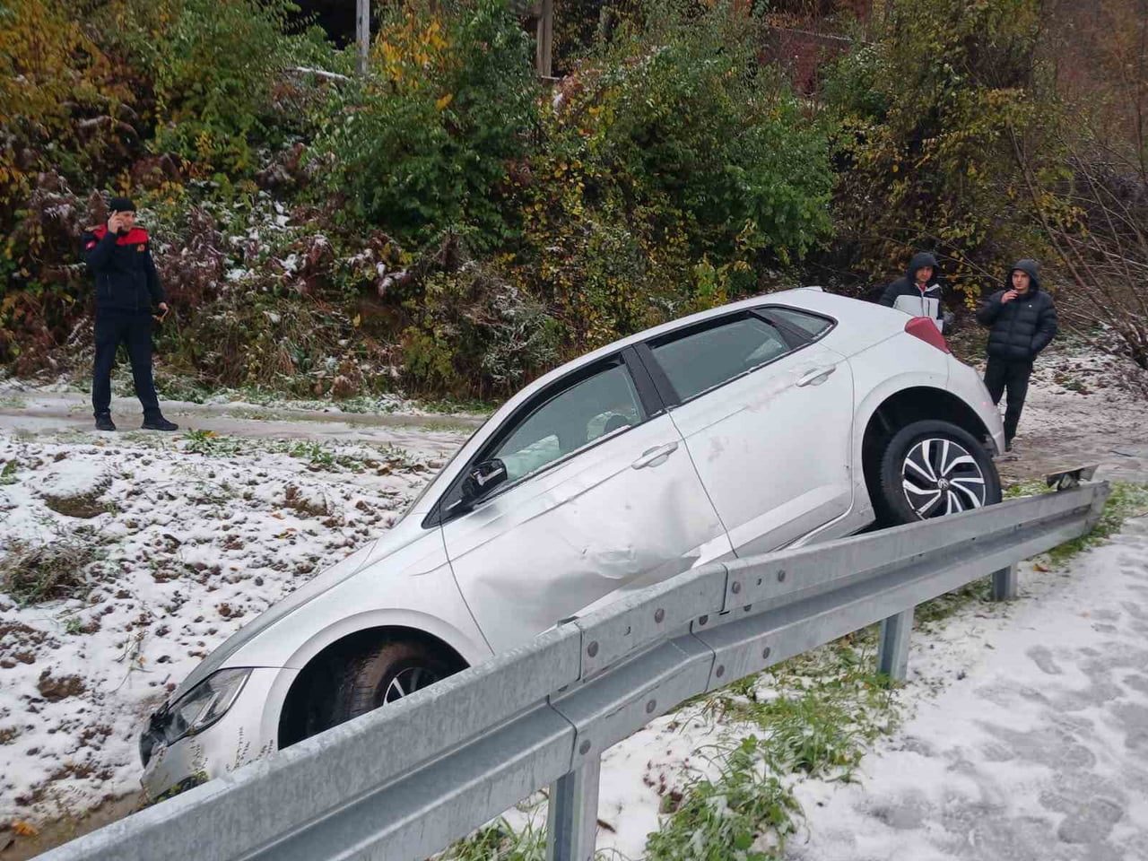 ZONGULDAK (İHA) - ZONGULDAK’IN ALAPLI İLÇESİ İLE AKÇAKOCA YOLU ÜZERİNDE BULUNAN GÜZELYALI KÖYÜ...