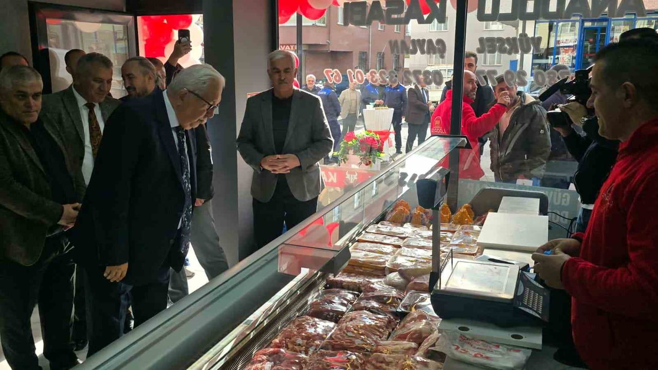 ZONGULDAK’IN KARADENİZ EREĞLİ İLÇESİNDE HİZMETE GİREN ANADOLU KASABI’NIN AÇILIŞI DÜZENLENEN...