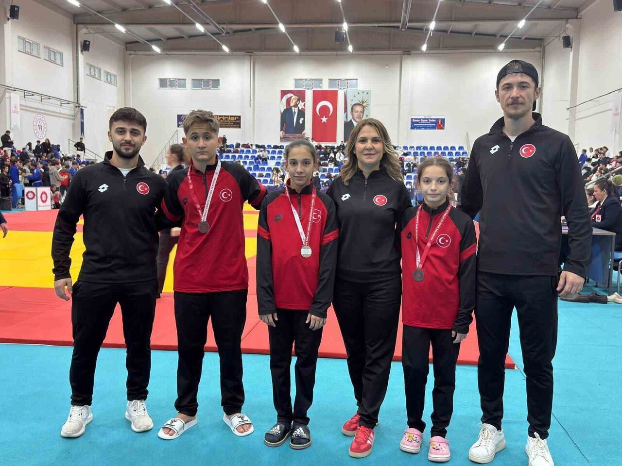 ZONGULDAK’TA DÜZENLENEN 11. ULUSLARARASI MADENCİ KUPASI JUDO TURNUVASI, 7 ÜLKE VE 37 İLDEN...