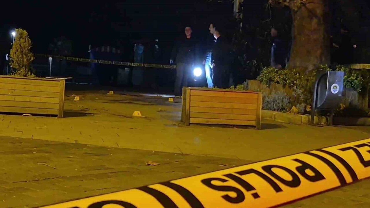 ZONGULDAK’TA İKİ KİŞİ ARASINDA ÇIKAN BIÇAKLI KAVGADA AĞIR YARALANAN SERKAN AKDAL (44)...