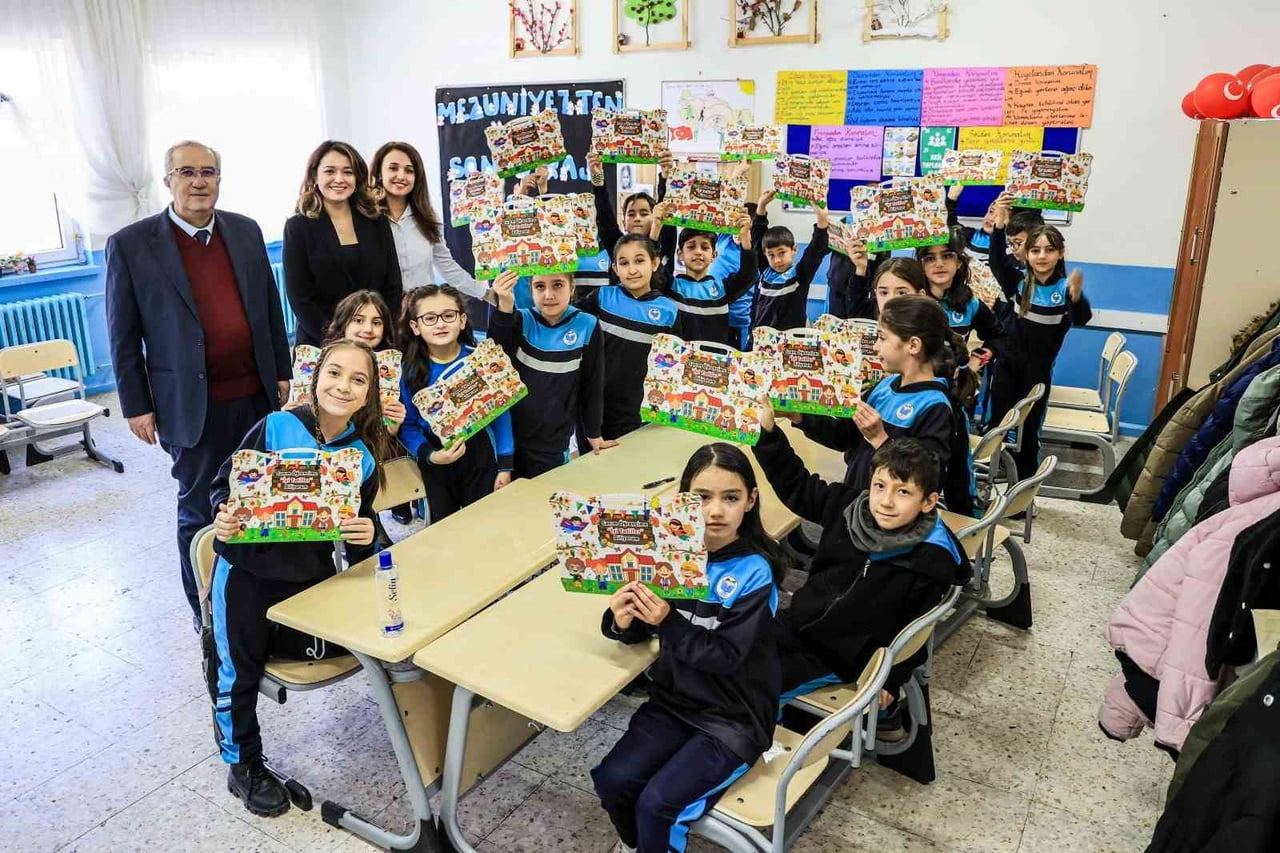 2025-2026 EĞİTİM-ÖĞRETİM YILI’NIN İLK DÖNEMİNİ TAMAMLAYAN ÖĞRENCİLER KARNE HEYECANI YAŞARKEN...