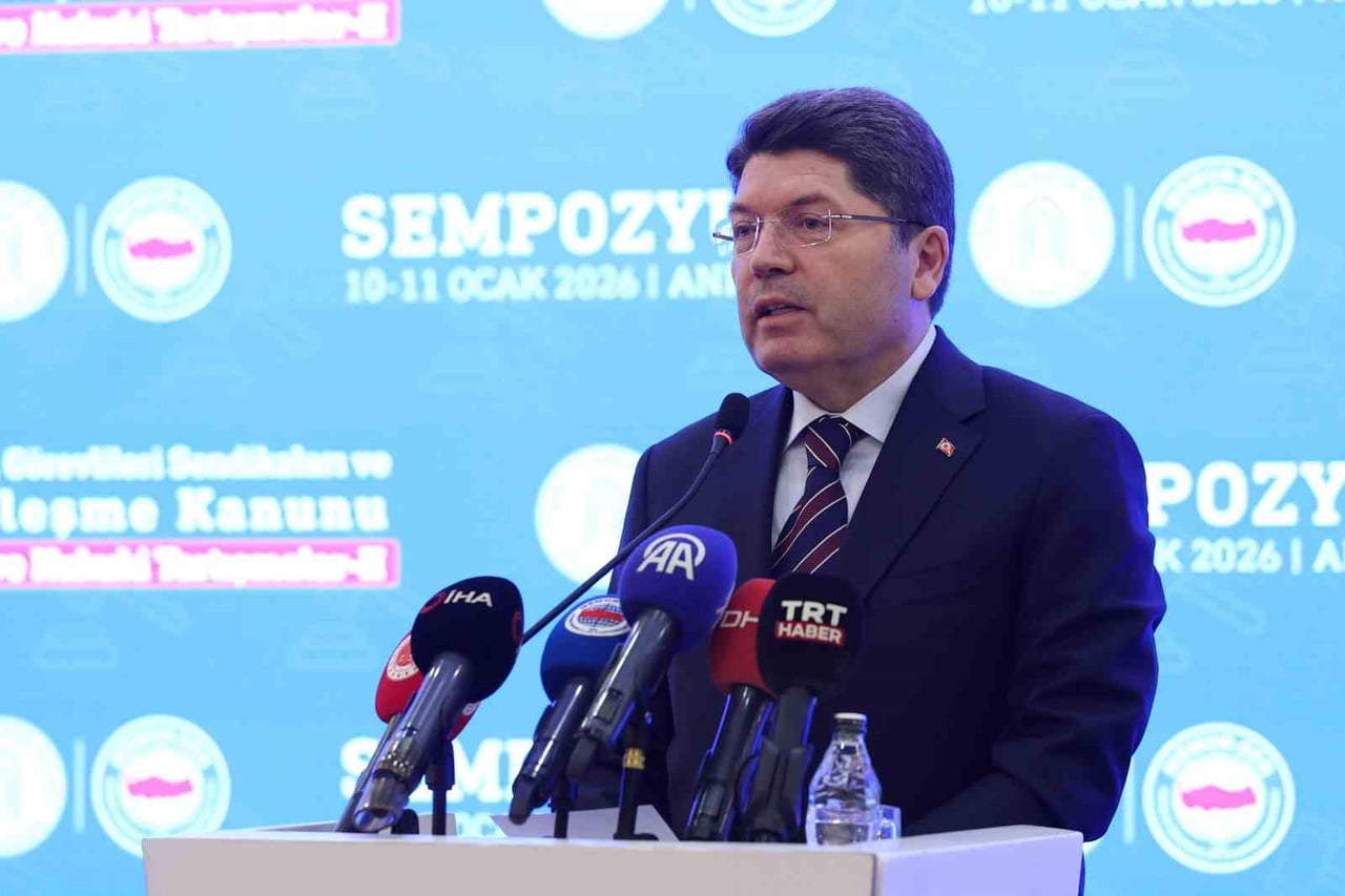 ADALET BAKANI YILMAZ TUNÇ, "KAMUDA GÖREVLİ MEMURLARIMIZIN KANUNDAN KAYNAKLI SORUNLARINA PANSUMAN...