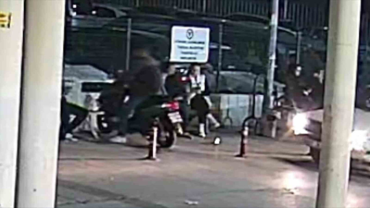 ADANA’DA FARKLI TARİHLERDE HASTANE OTOPARKINDAN 3 MOTOSİKLET ÇALAN 2 ARKADAŞ TUTUKLANDI....