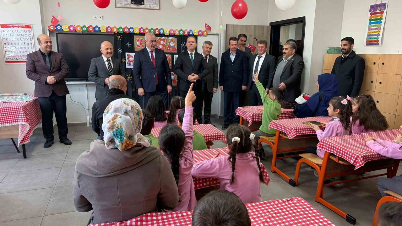 ADIYAMAN’DA, 154 BİN 960 ÖĞRENCİ KARNE HEYECANI YAŞADI.