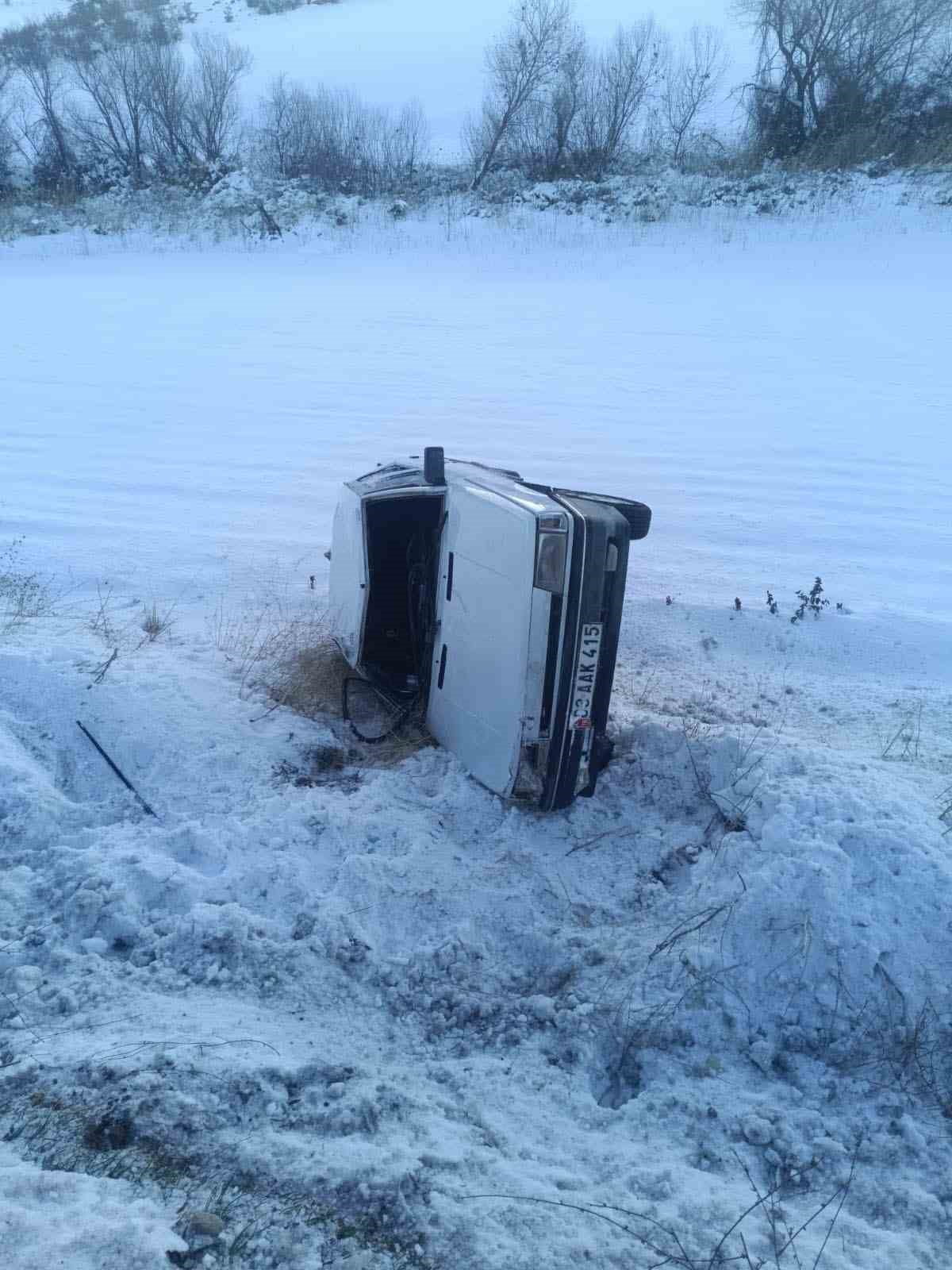 ADIYAMAN’IN GÖLBAŞI İLÇESİNDE SABAH SAATLERİNDE MEYDANA GELEN TRAFİK KAZASINDA 1 KİŞİ...