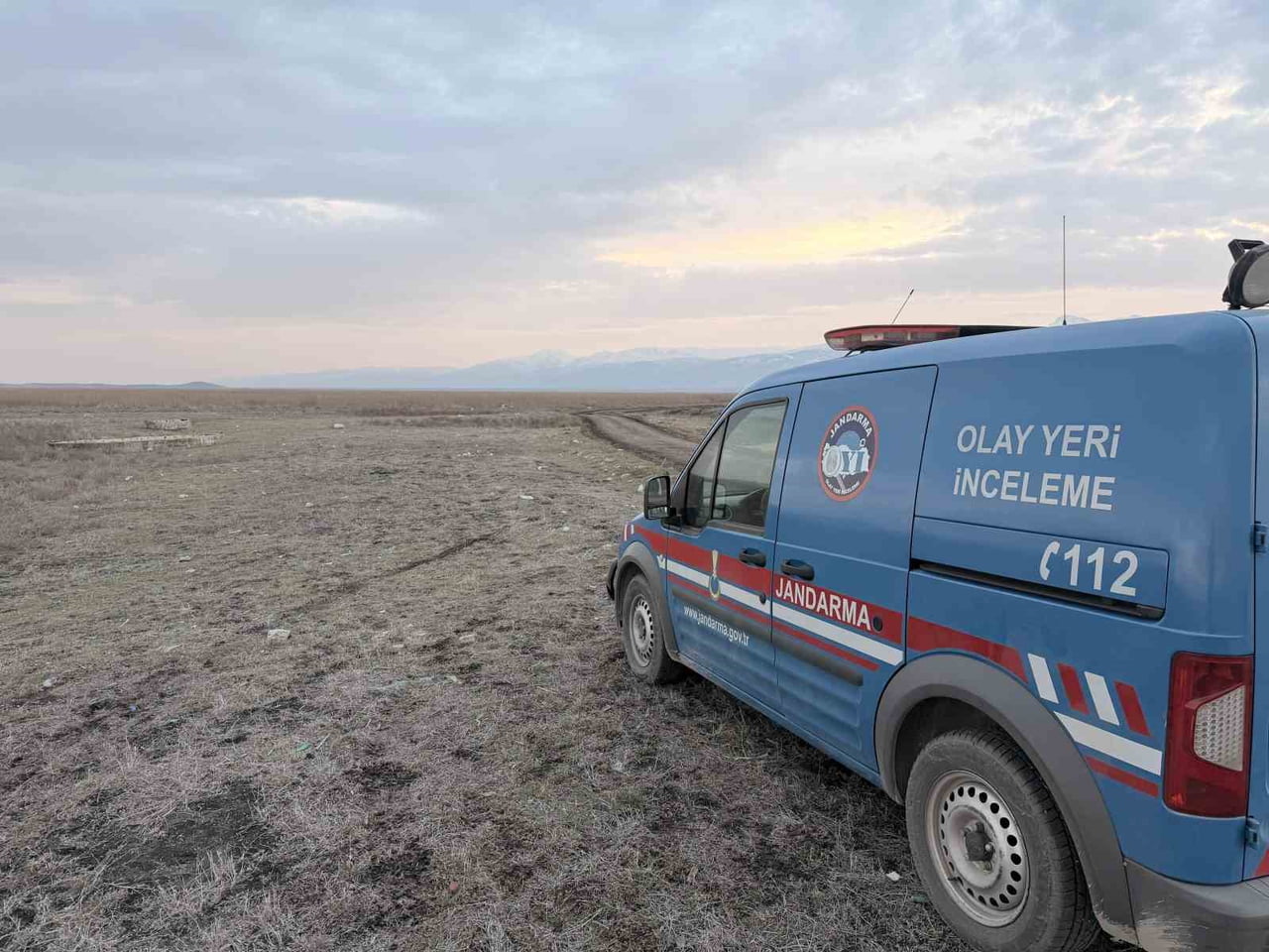 AFYONKARAHİSAR'DA BİR ŞAHIS AVA GİTTİĞİ ARKADAŞIM TÜFEĞİNİN YANLIŞLIKLA ATEŞ ALMASI SONUCU...