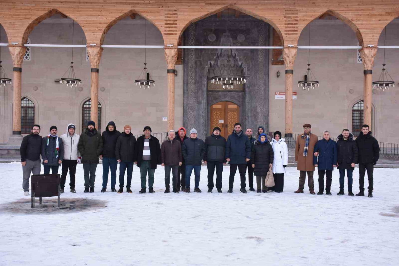 AFYONKARAHİSAR GENÇLİK VE SPOR İL MÜDÜRLÜĞÜ KOORDİNESİNDE, YENİ YILIN MANEVİ ATMOSFERİNİ BİRLİK VE...