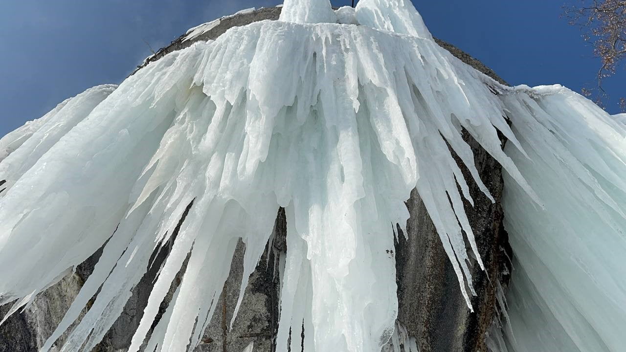 AĞRI'DA ETKİLİ OLAN DONDURUCU SOĞUK, GÜNLÜK YAŞAMI OLUMSUZ ETKİLİYOR.